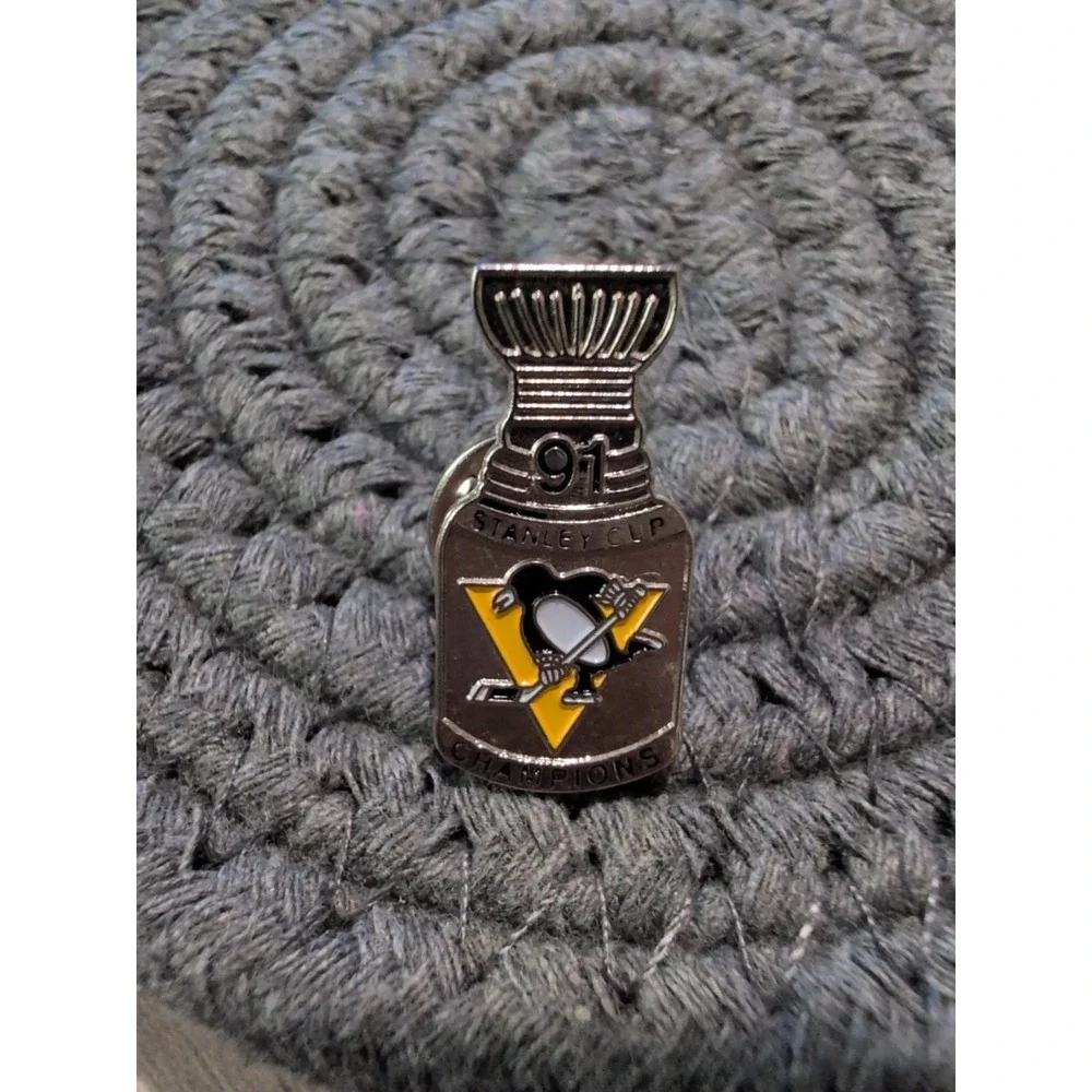 Pittsburgh‎ Penguins 91 Stanley Cup Champions Lapel Pin
